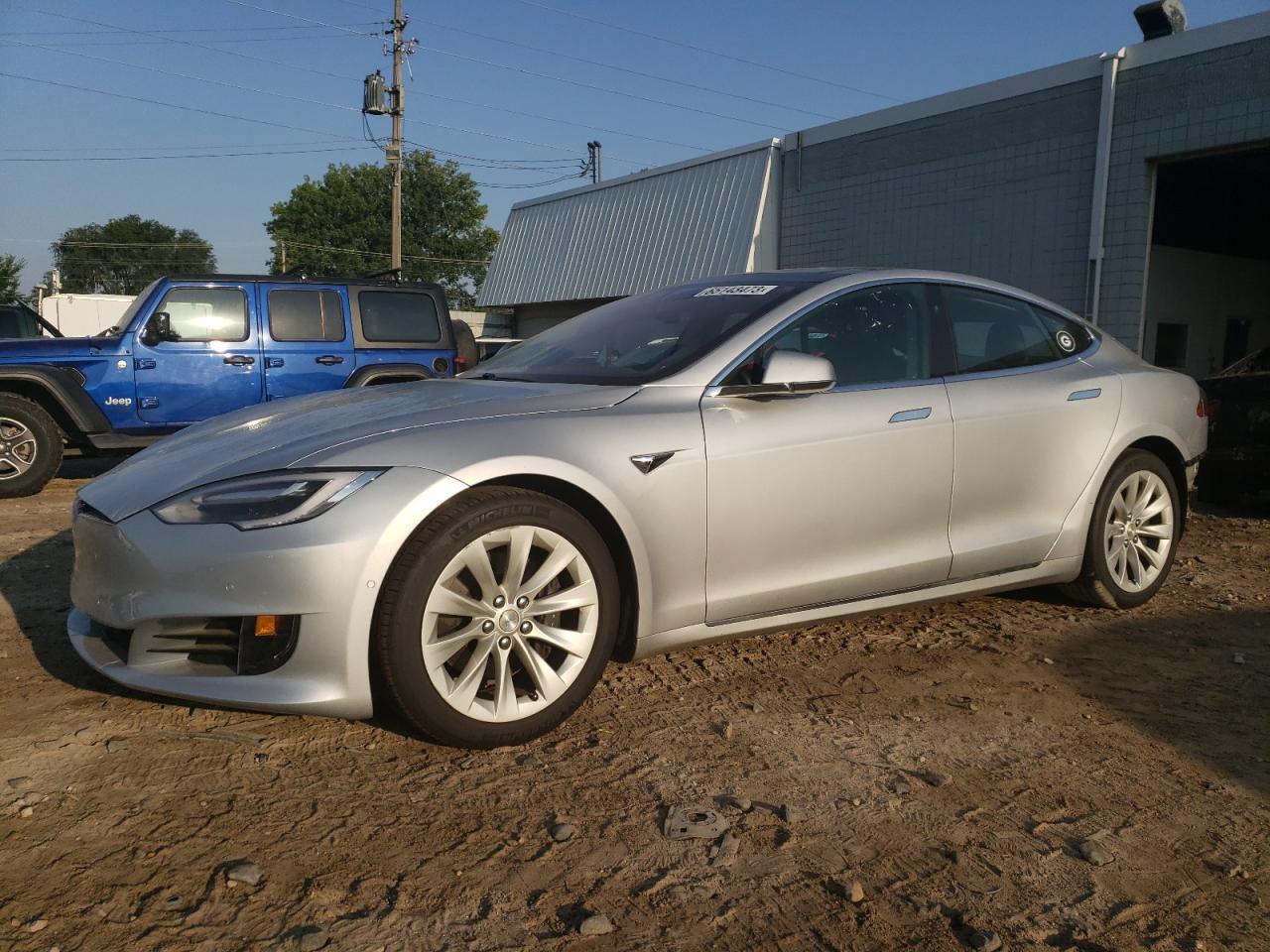 Obraz 1 z 2016 TESLA MODEL S  2016 z VIN 5YJSA1E29GF170231