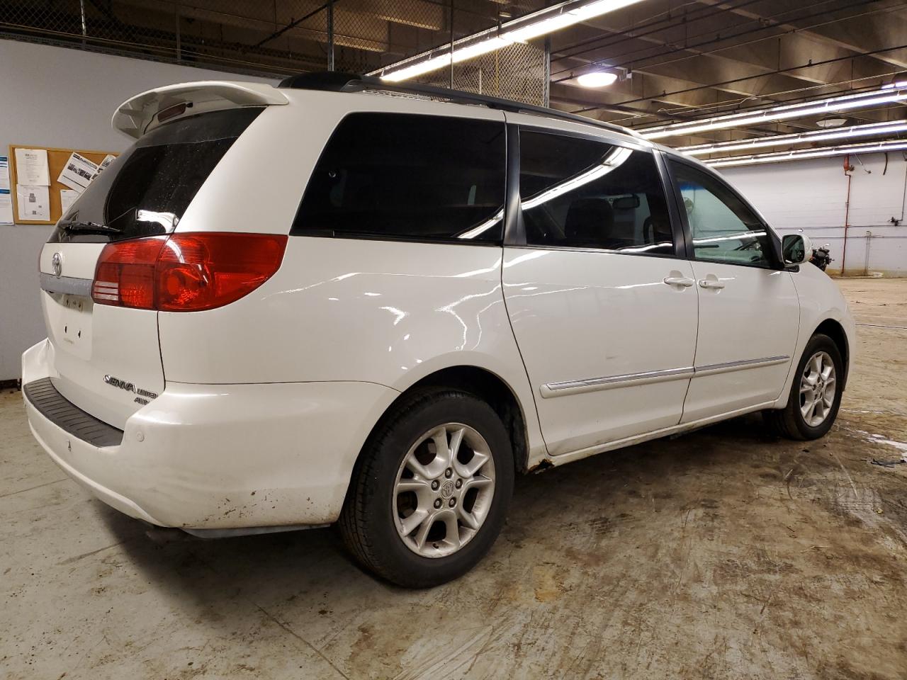 Image 3 of 2006 TOYOTA SIENNA XLE 2006 with VIN 5TDBA22CX6S054792