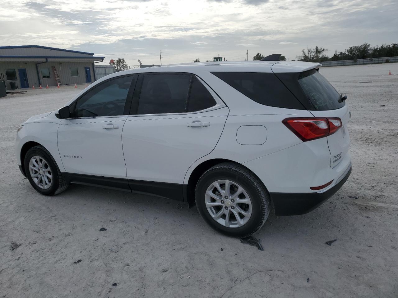 Obraz 2 z 2018 CHEVROLET EQUINOX LT 2018 z VIN 3GNAXJEV0JL269475
