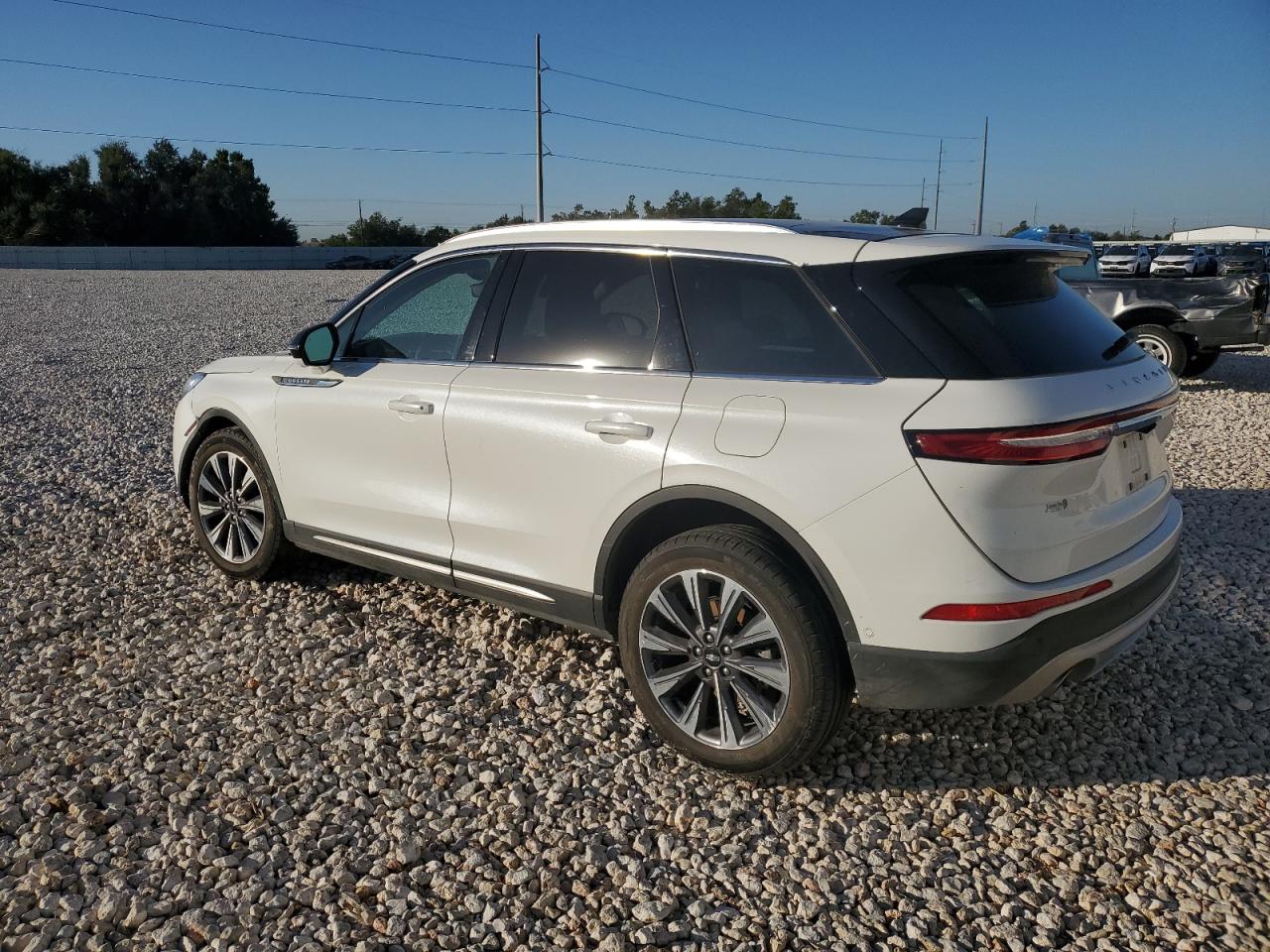 Изображение 2 2020 LINCOLN CORSAIR RESERVE 2020 с VIN 5LMCJ2DH1LUL05650