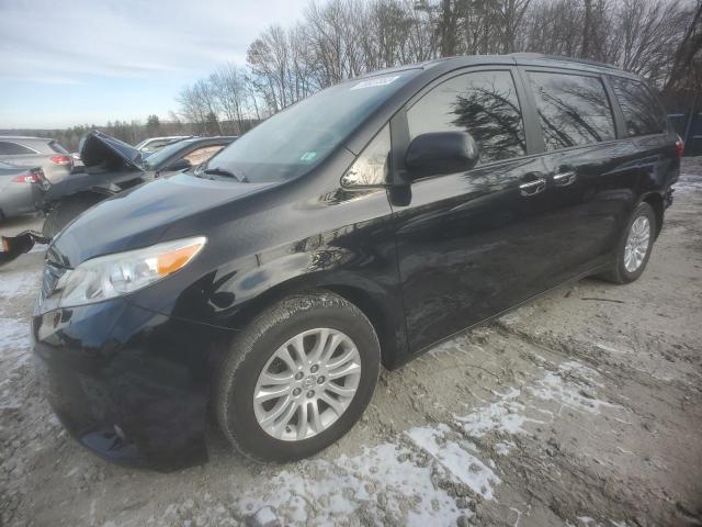 2015 TOYOTA SIENNA XLE 2015 image