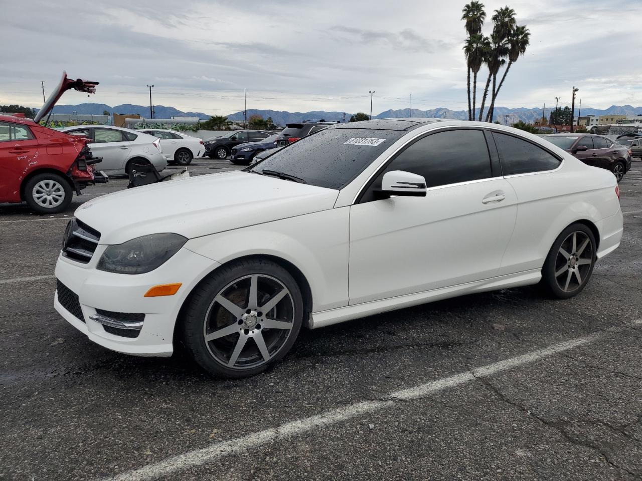 Obraz 1 z 2015 MERCEDES-BENZ C 250 2015 z VIN WDDGJ4HB6FG371730