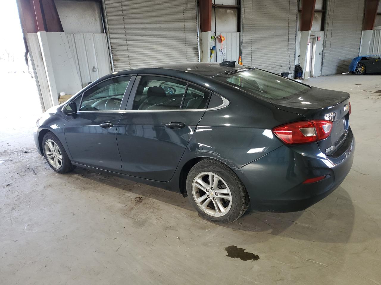 Obraz 2 z 2018 CHEVROLET CRUZE LT 2018 z VIN 1G1BE5SM0J7223132
