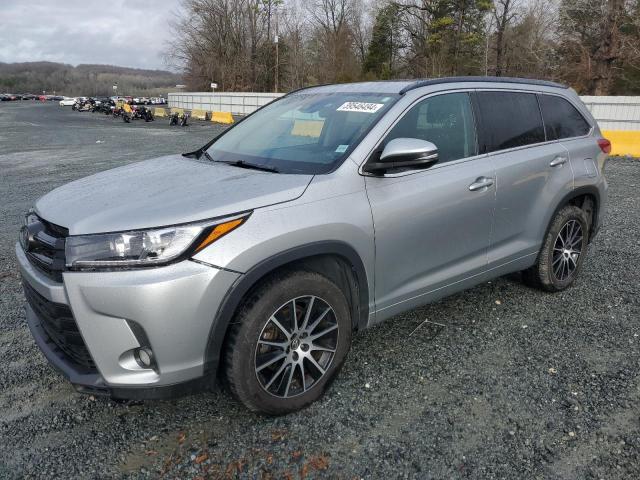 2017 TOYOTA HIGHLANDER SE 2017 image