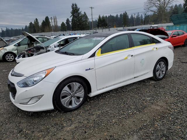 Image 1 of 2013 HYUNDAI SONATA HYBRID 2013 with VIN KMHEC4A47DA067339