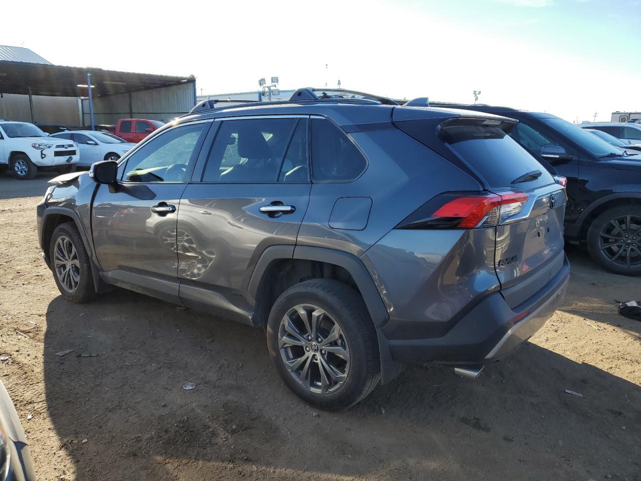 Obraz 2 z 2022 TOYOTA RAV4 LIMITED 2022 z VIN JTMD6RFV4NJ022012