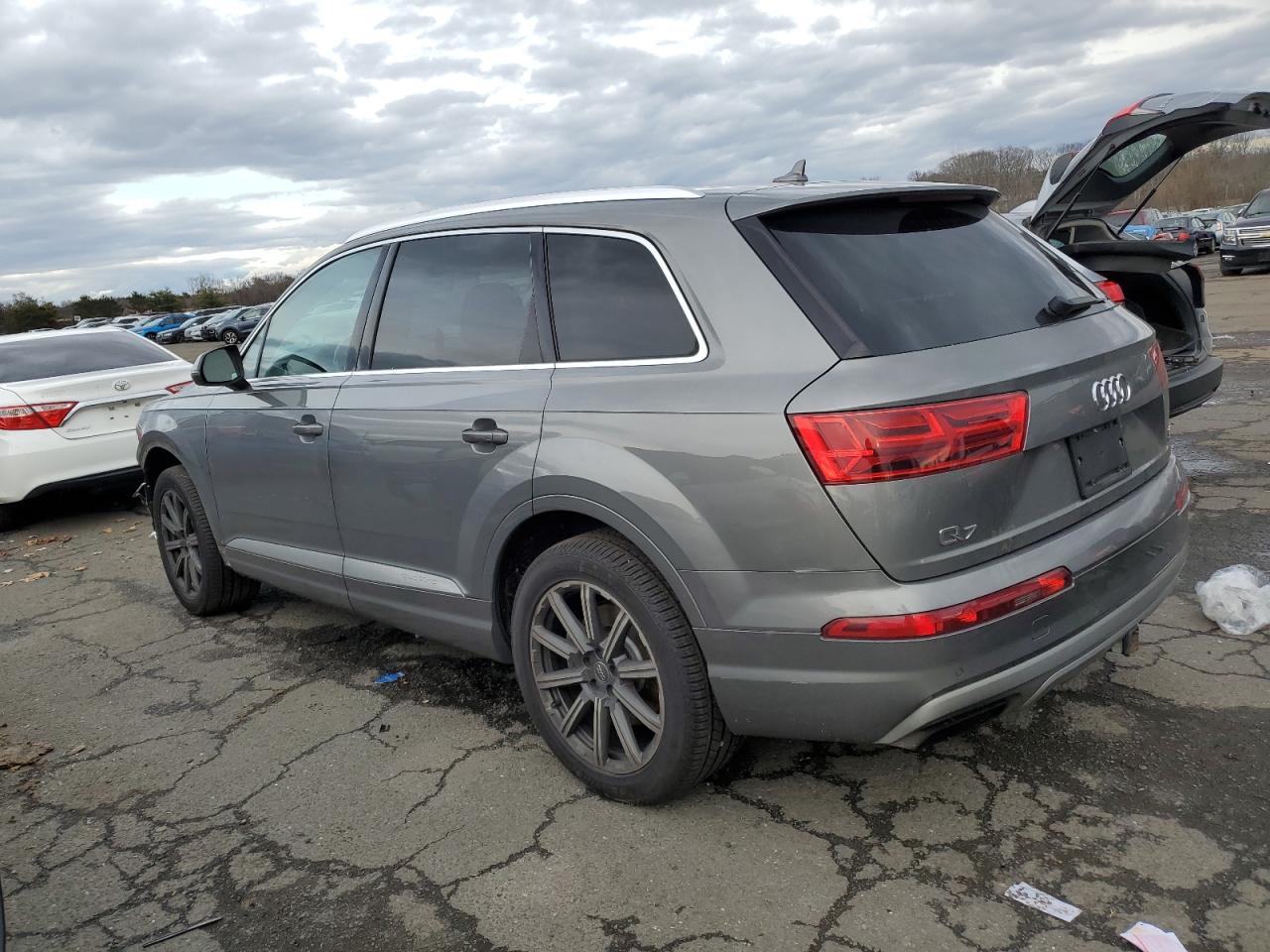 Image 2 of 2017 AUDI Q7 PREMIUM PLUS 2017 with VIN WA1LAAF70HD003483