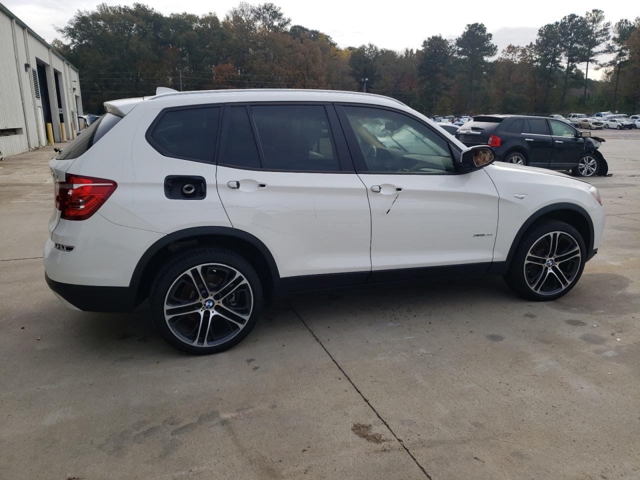 Obraz 3 z 2016 BMW X3 XDRIVE28I 2016 z VIN 5UXWX9C58G0D71629