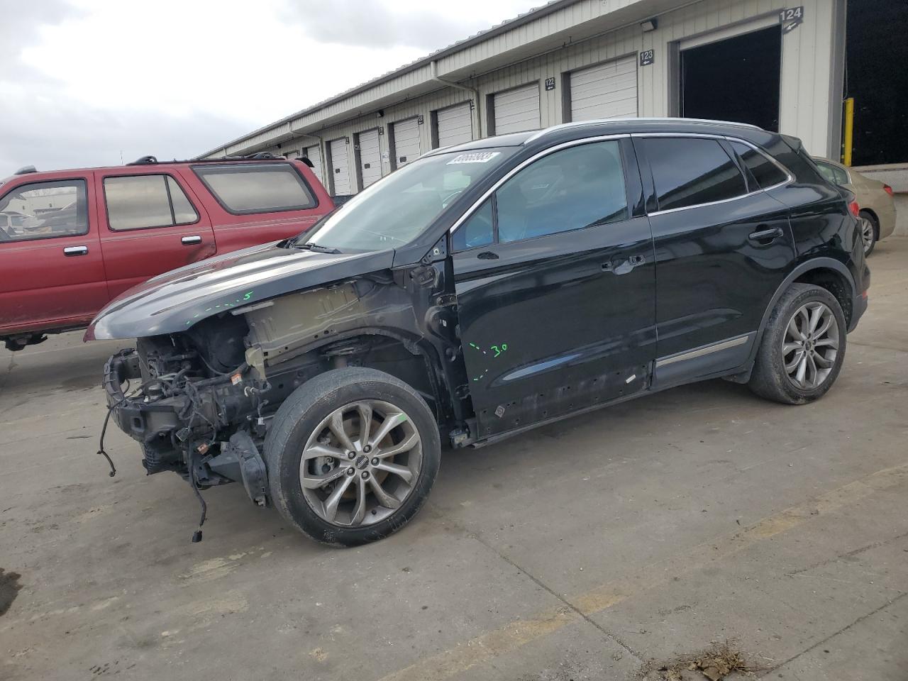 Изображение 1 2017 LINCOLN MKC SELECT 2017 с VIN 5LMCJ2C90HUL47633