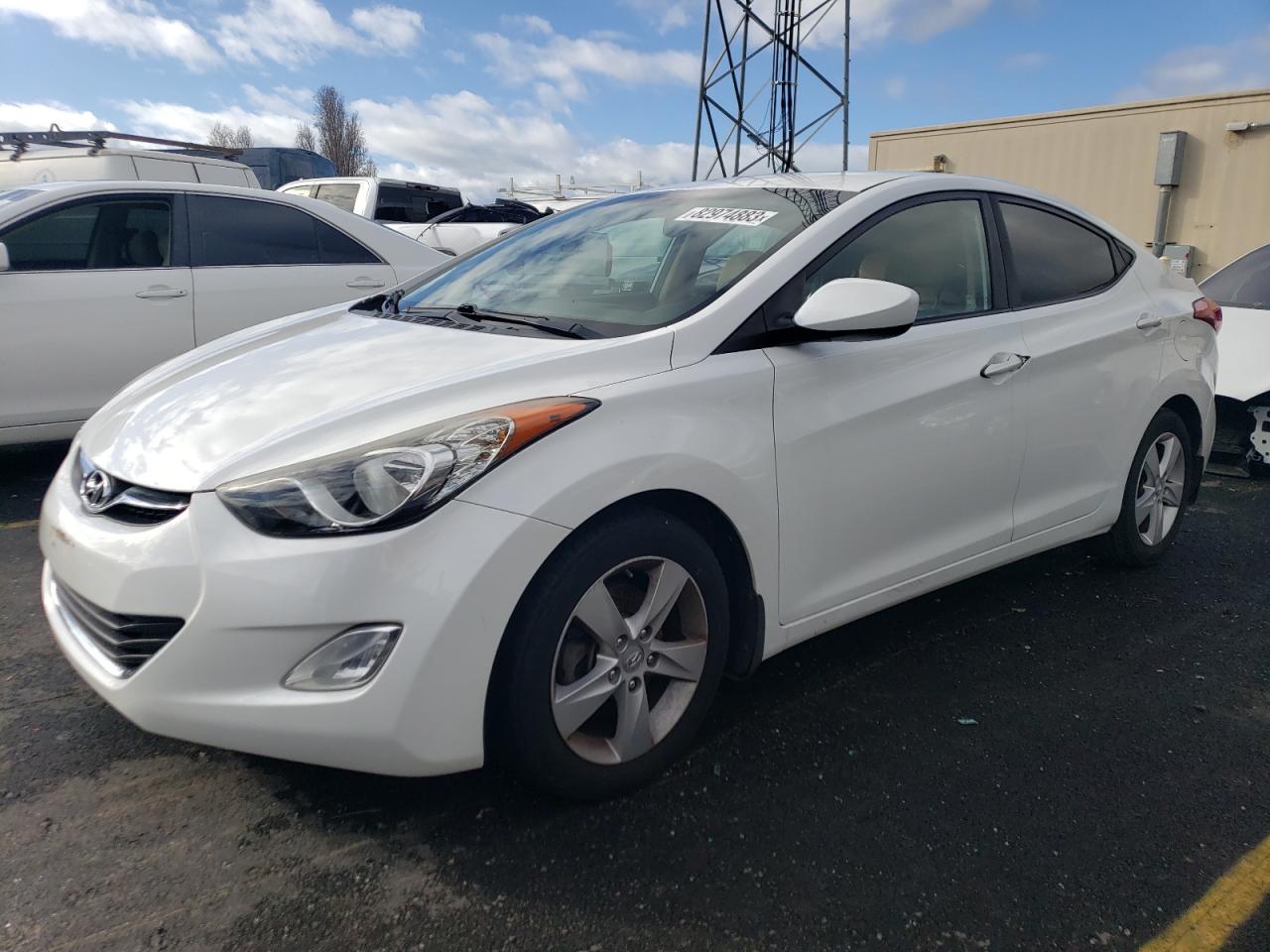 Obraz 2013 HYUNDAI ELANTRA GLS 2013