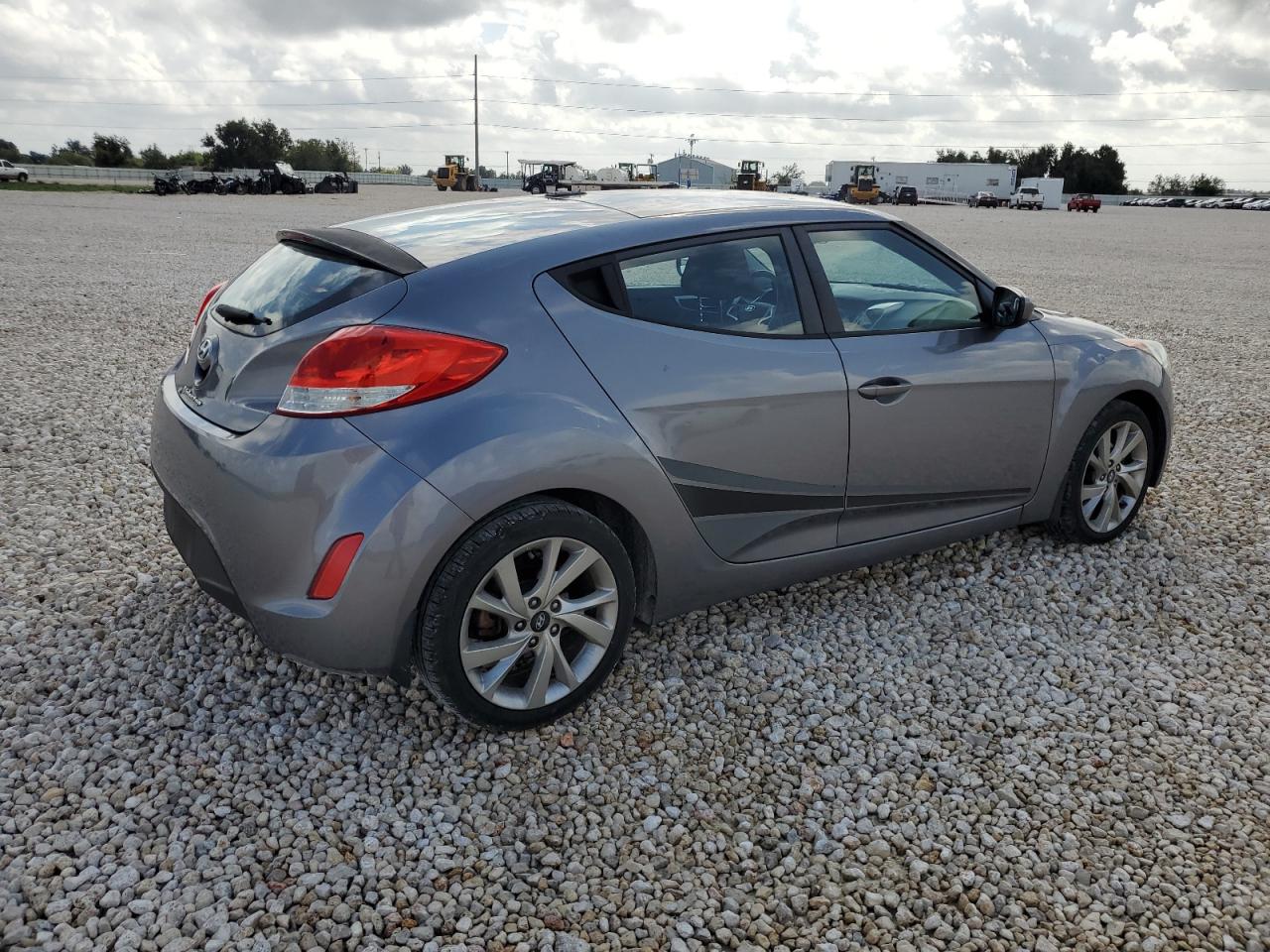 Image 3 of 2016 HYUNDAI VELOSTER  2016 with VIN KMHTC6AD0GU249910