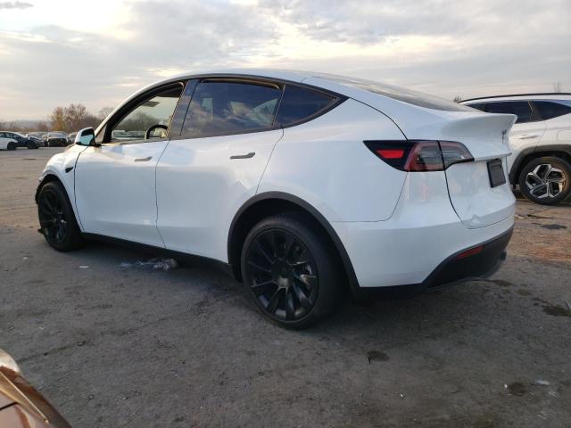 Изображение 2 2023 TESLA MODEL Y  2023 с VIN 7SAYGDEE2PF661652