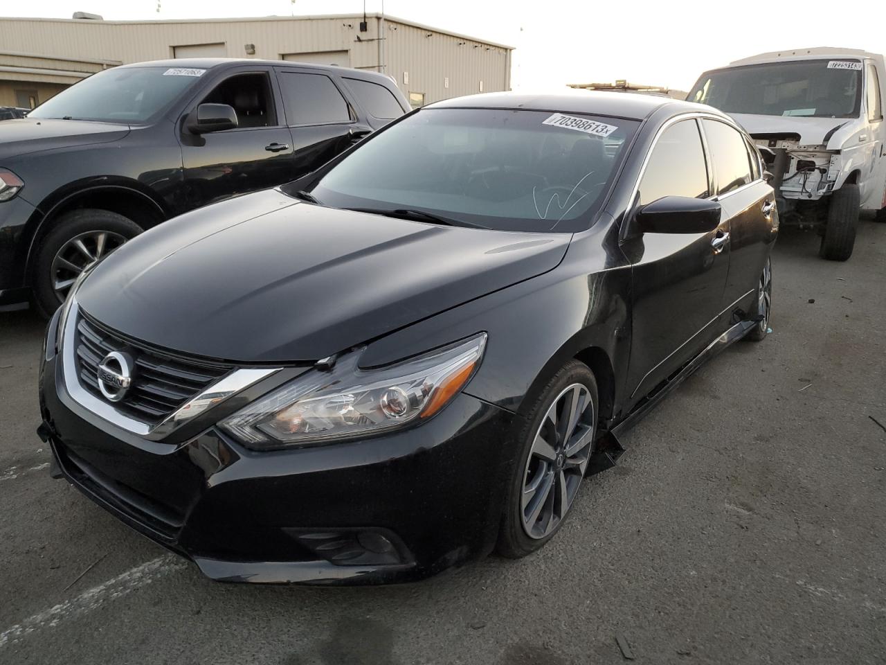Image 1 of 2017 NISSAN ALTIMA 2.5 2017 with VIN 1N4AL3APXHC111910