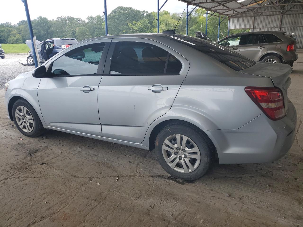Изображение 2 2017 CHEVROLET SONIC LS 2017 с VIN 1G1JB5SH9H4106829