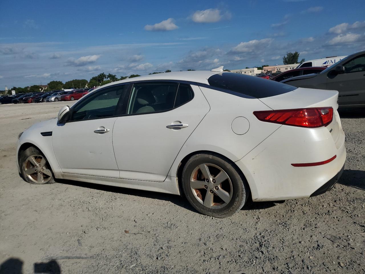 Image 2 of 2015 KIA OPTIMA LX 2015 with VIN 5XXGM4A76FG509653