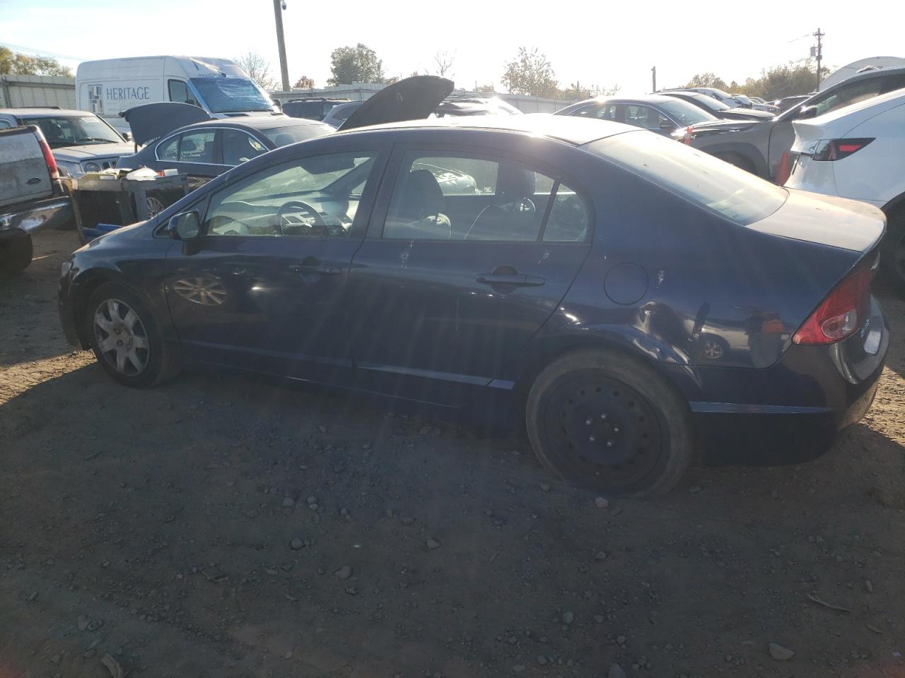 Изображение 2 2011 HONDA CIVIC LX 2011 с VIN 2HGFA1F51BH529716