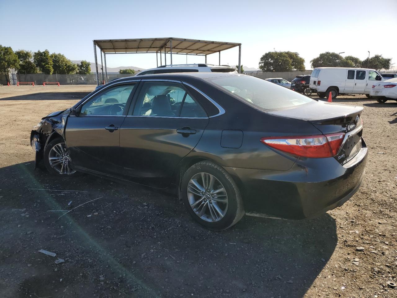 Image 2 of 2015 TOYOTA CAMRY LE 2015 with VIN 4T1BF1FK1FU071811