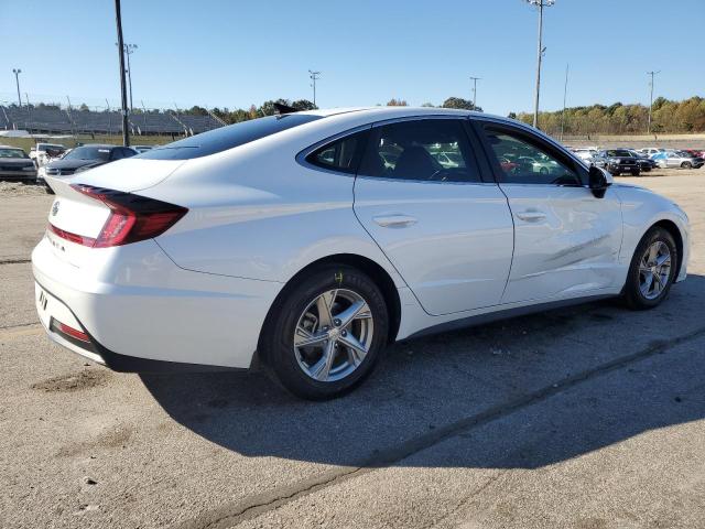 Obraz 3 z 2021 HYUNDAI SONATA SE 2021 z VIN 5NPEG4JA2MH120309