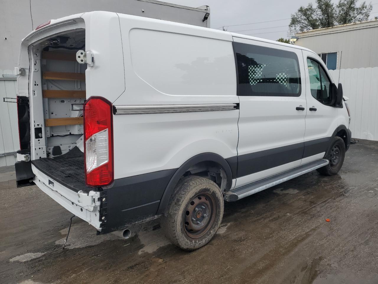 Obraz 3 z 2023 FORD TRANSIT T-250 2023 z VIN 1FTBR1Y81PKB56562