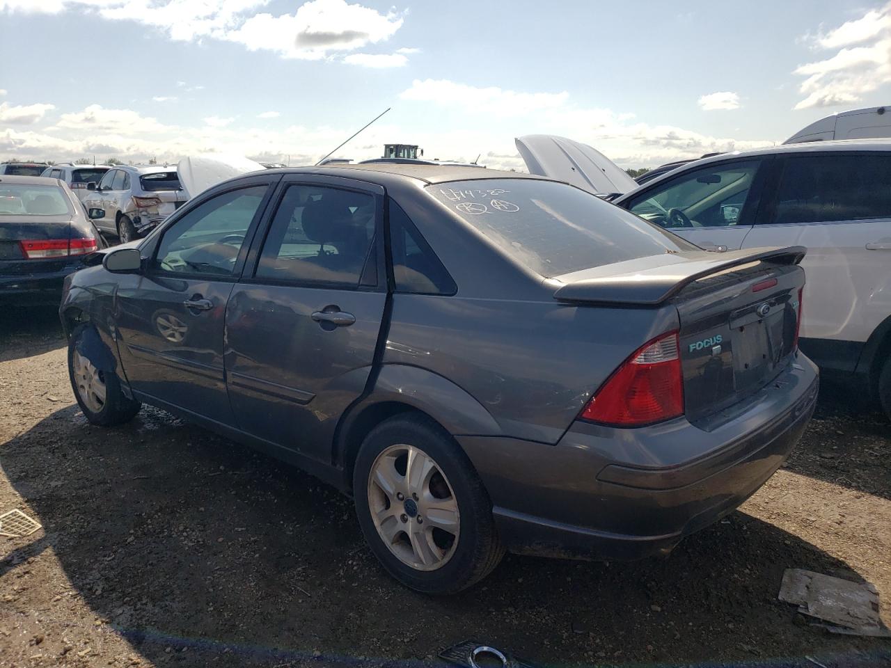 Image 2 of 2005 FORD FOCUS ZX4 ST 2005 with VIN 1FAHP38Z55W235586