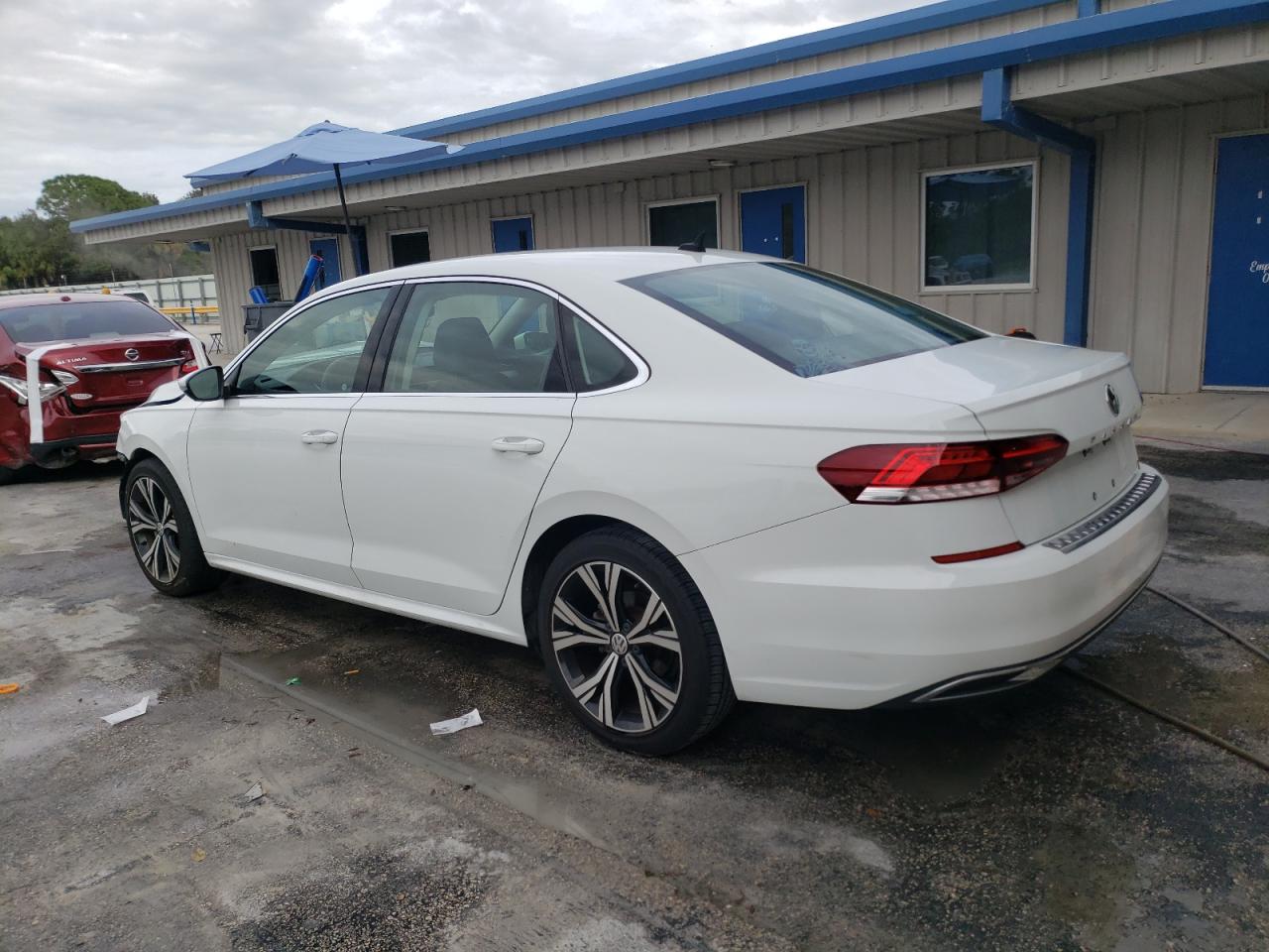 Изображение 2 2021 VOLKSWAGEN PASSAT SE 2021 с VIN 1VWSA7A37MC000313