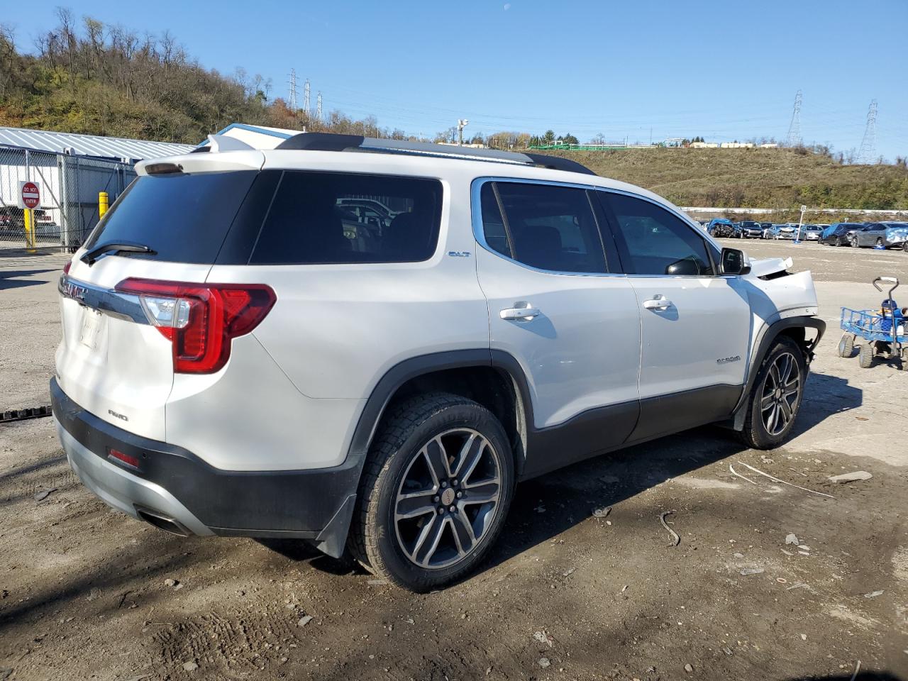 Image 3 of 2020 GMC ACADIA SLT 2020 with VIN 1GKKNULS8LZ144950