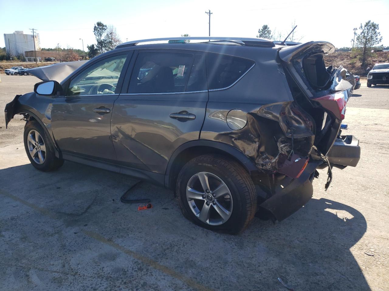 Изображение 2 2015 TOYOTA RAV4 XLE 2015 с VIN JTMWFREV7FD049280