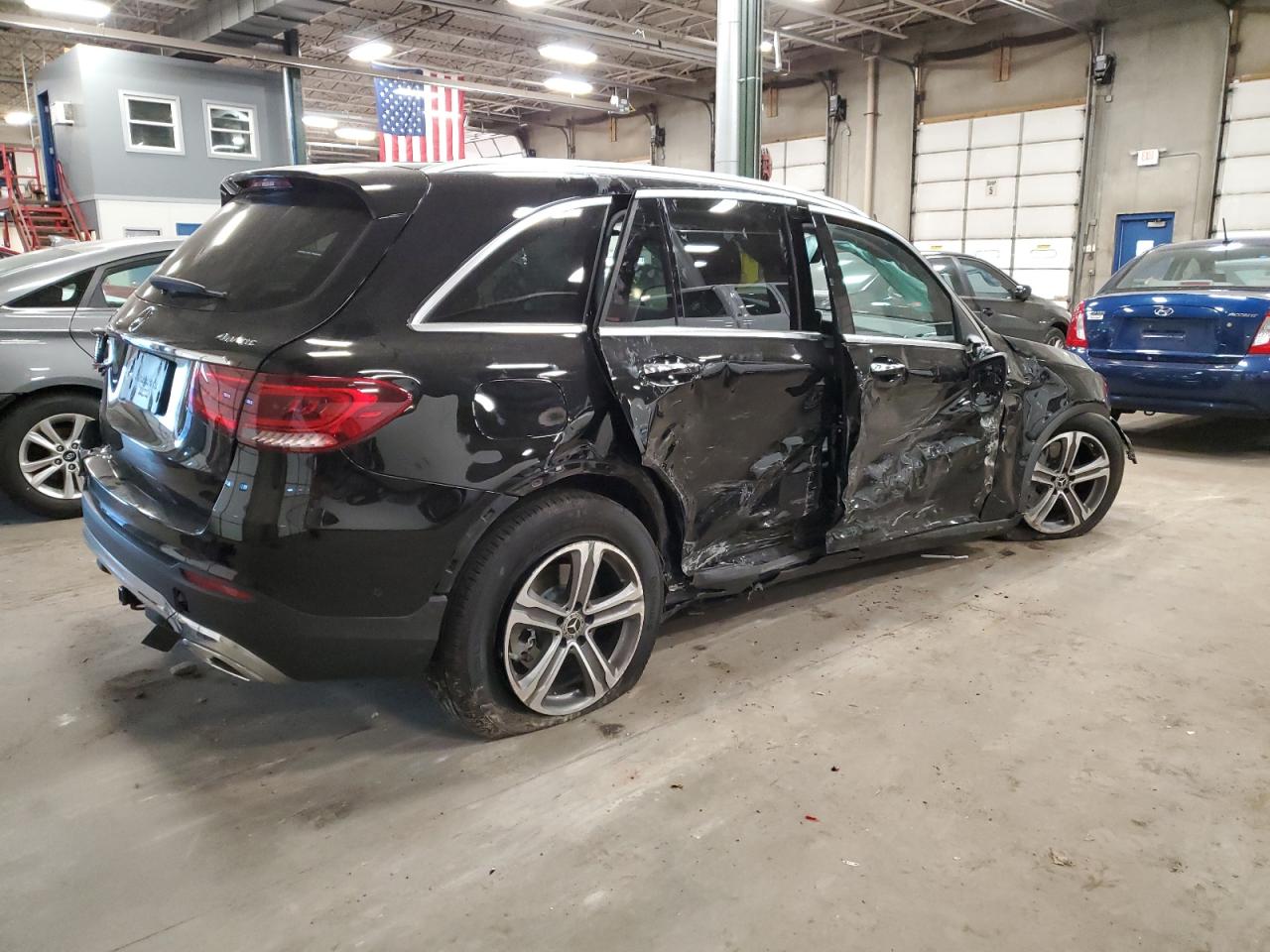 Image 3 of 2020 MERCEDES-BENZ GLC 300 4MATIC 2020 with VIN W1N0G8EB4LF827160