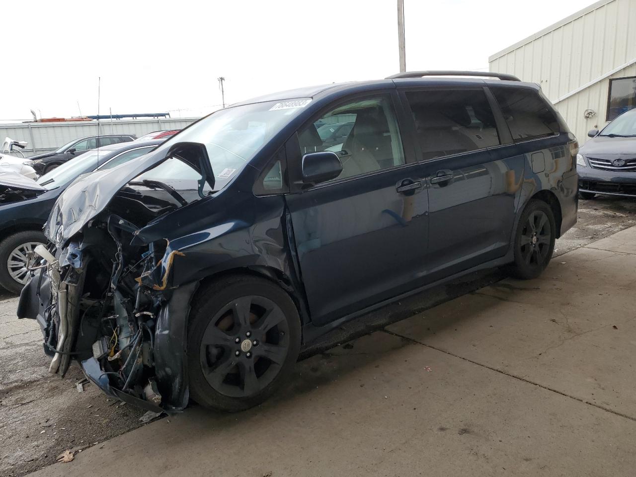 2011 TOYOTA SIENNA SPORT 2011 image