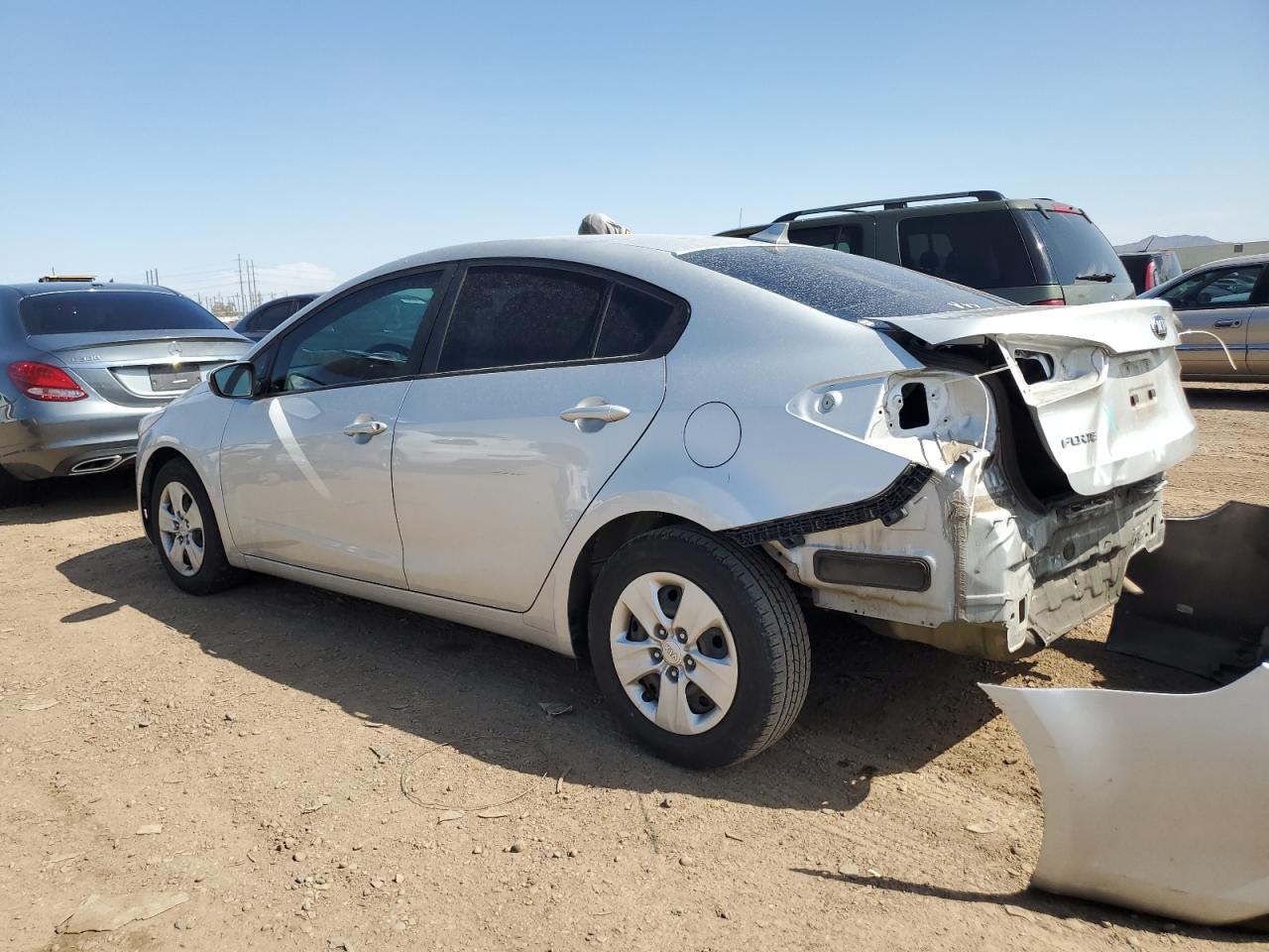 Image 2 of 2017 KIA FORTE LX 2017 with VIN 3KPFK4A72HE104287