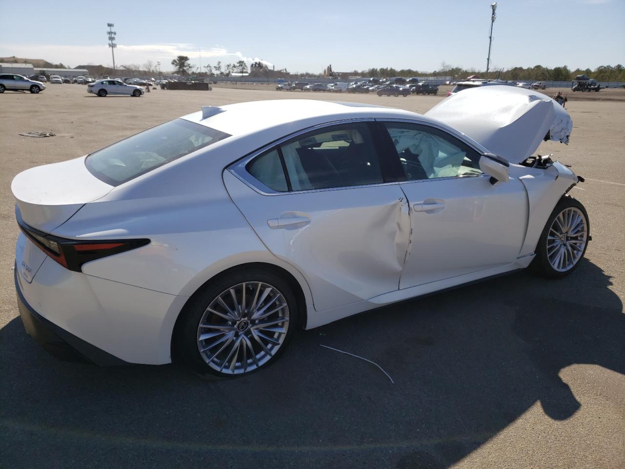 Image 3 of Lexus Is 300 2022 with VIN JTHD81F24N5047887