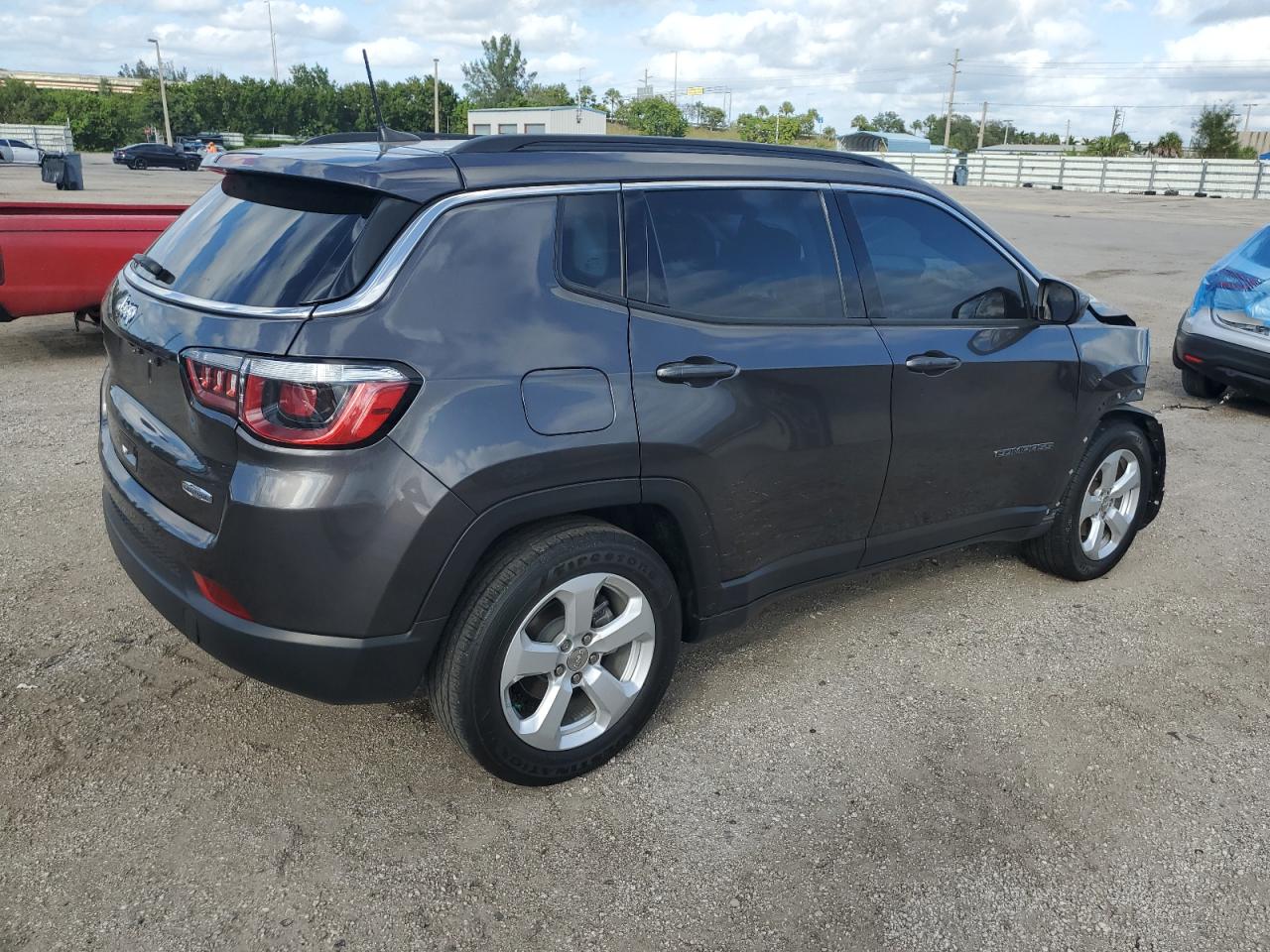 Изображение 3 2020 JEEP COMPASS LATITUDE 2020 с VIN 3C4NJCBB9LT176846