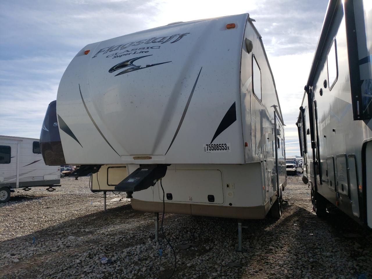 Изображение 2 2015 FLAG FLF8528BHS 2015 с VIN 4X4FFLD27F1867303