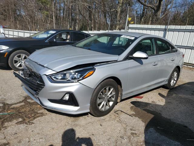 Obraz 1 z 2019 HYUNDAI SONATA SE 2019 z VIN 5NPE24AF9KH795632