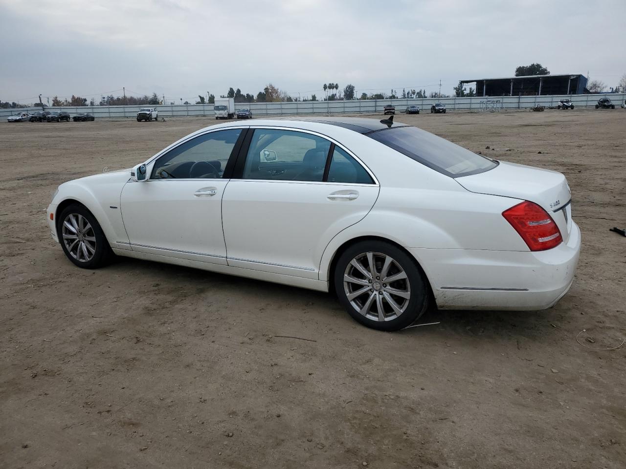 Image 2 of 2011 MERCEDES-BENZ S 400 2011 with VIN WDDNG9FB0BA366218