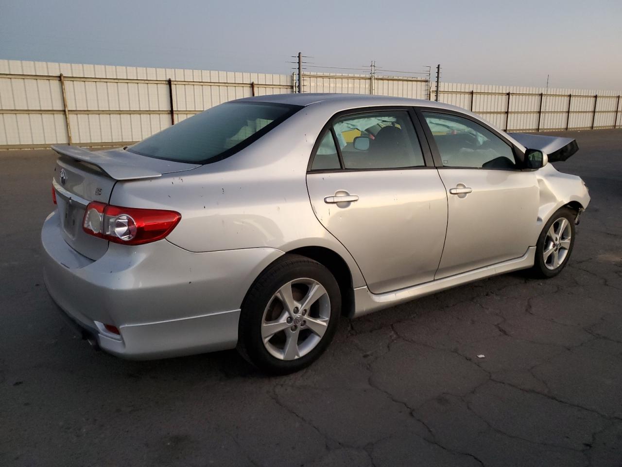 Image 3 of 2011 TOYOTA COROLLA BASE 2011 with VIN 2T1BU4EE8BC599568