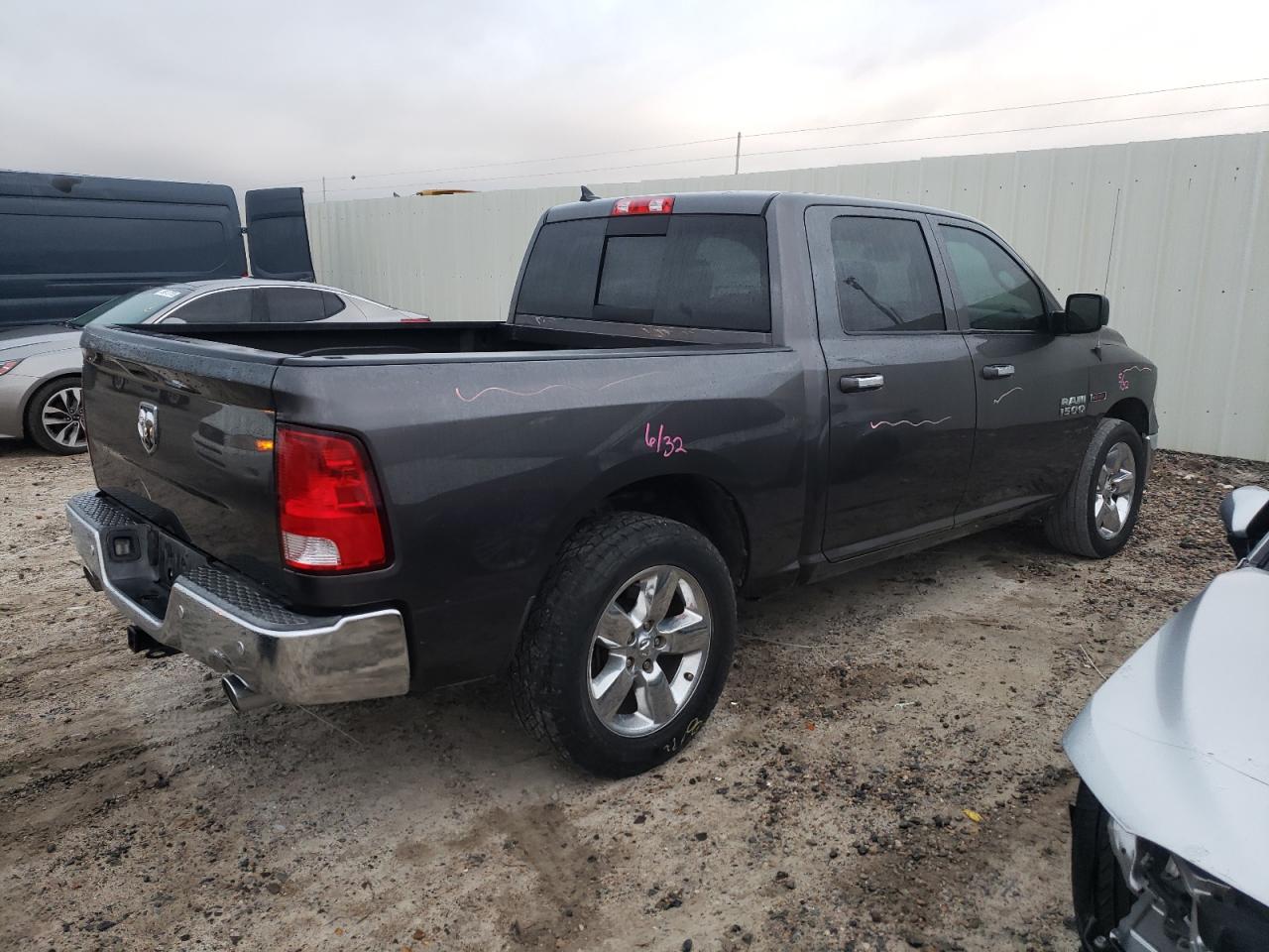 Изображение 3 2016 RAM 1500 SLT 2016 с VIN 1C6RR6LM8GS107687