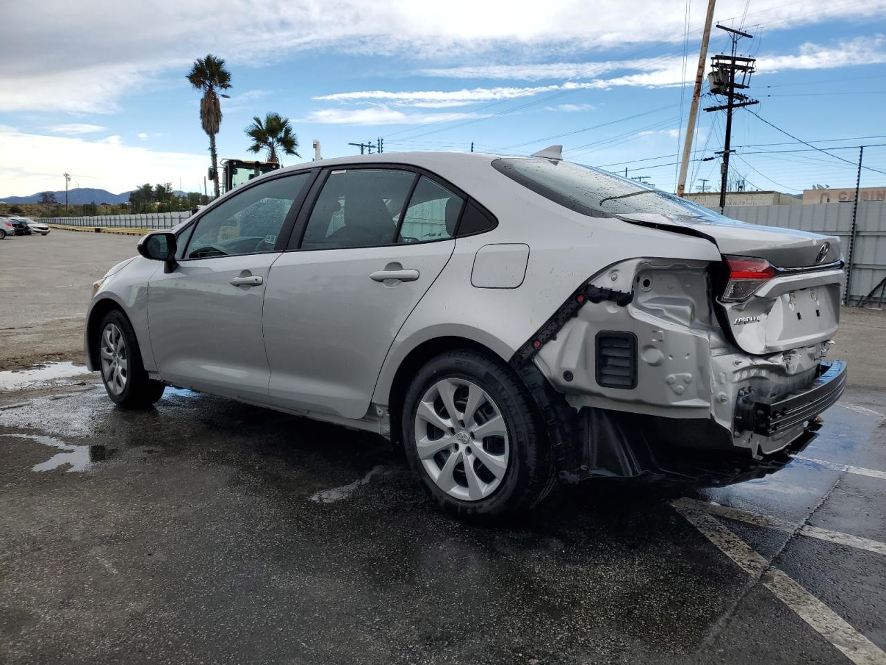 Изображение 2 2022 TOYOTA COROLLA LE 2022 с VIN 5YFEPMAE5NP318857