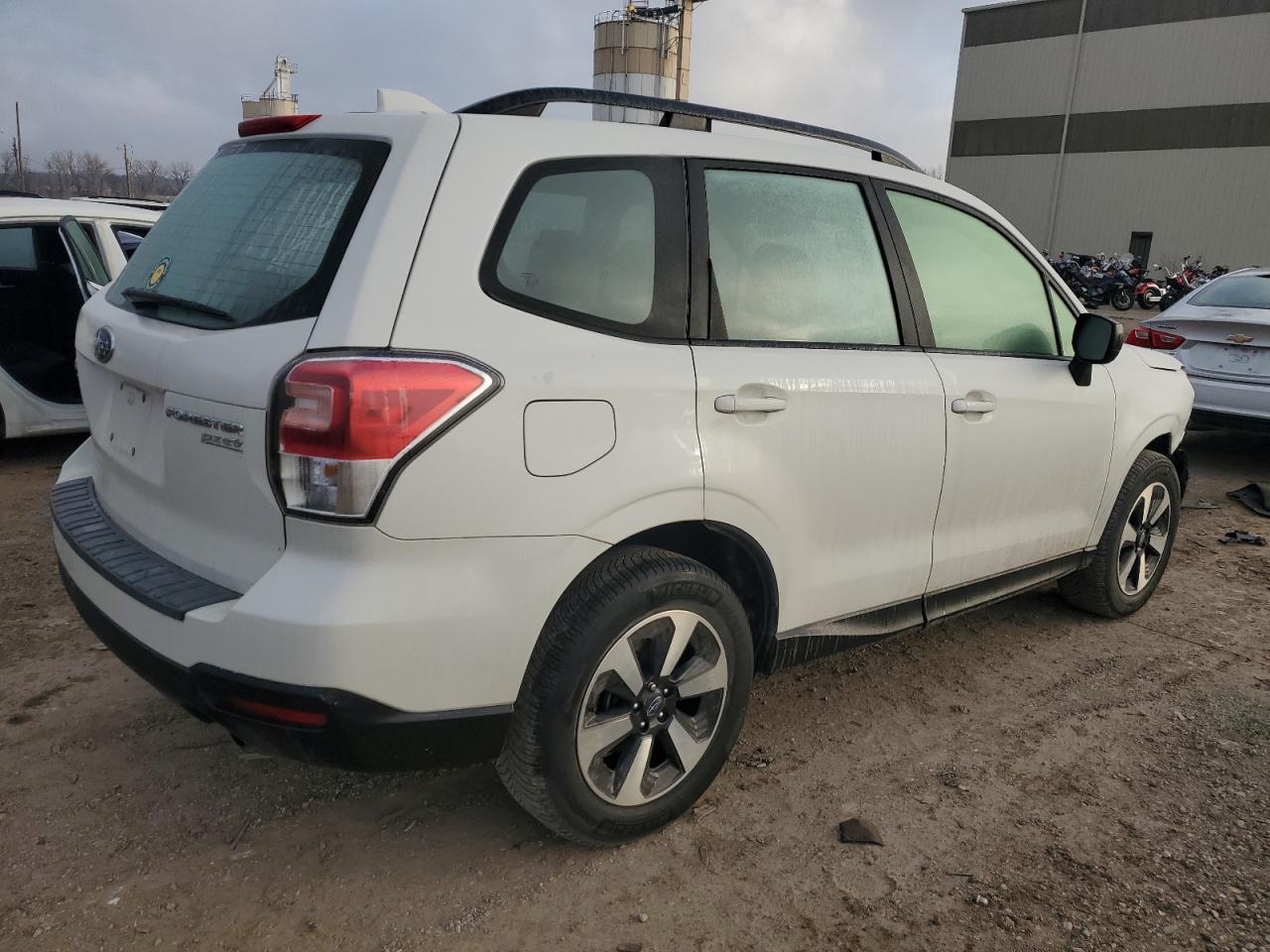 Изображение 3 2017 SUBARU FORESTER 2.5I 2017 с VIN JF2SJABC5HH512600