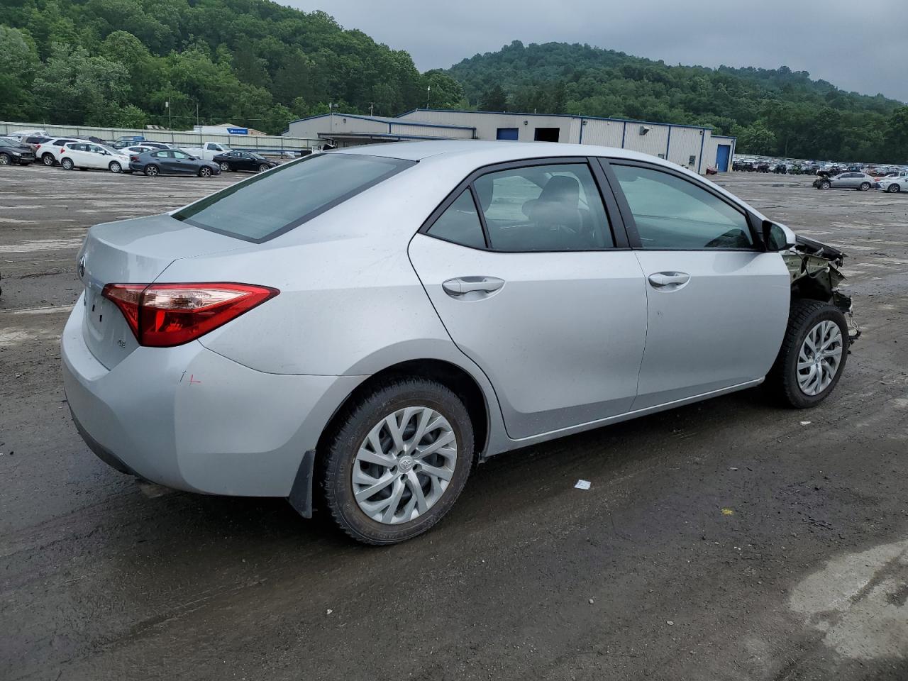 Obraz 3 z 2018 TOYOTA COROLLA L 2018 z VIN 2T1BURHE1JC110130