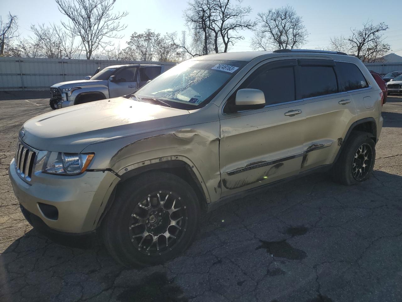 Image 1 of 2011 JEEP GRAND CHEROKEE LAREDO 2011 with VIN 1J4RR4GG1BC712598