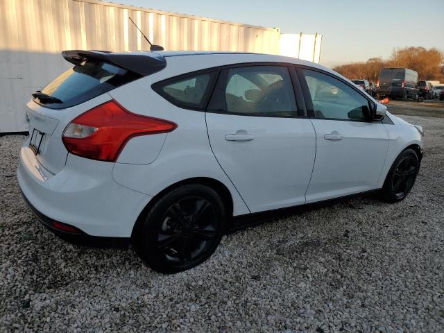 Image 3 of 2014 FORD FOCUS SE 2014 with VIN 1FADP3K21EL127462