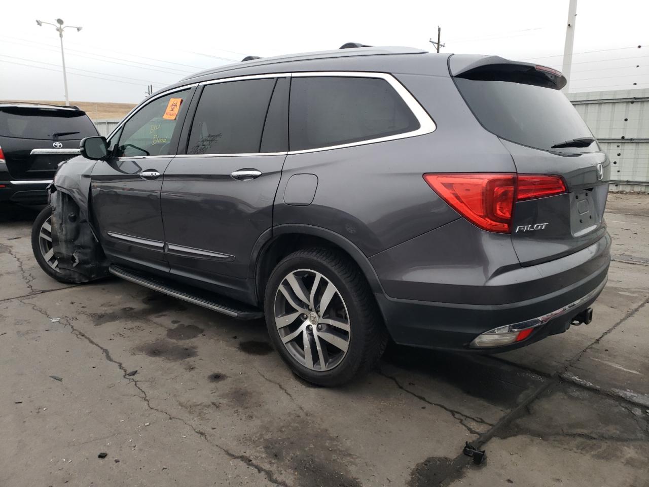 Изображение 2 2016 HONDA PILOT TOURING 2016 с VIN 5FNYF6H94GB081183