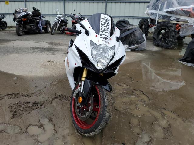 Image 2 of 2023 SUZUKI GSX-R750  2023 with VIN JS1GR7MA0P7101325