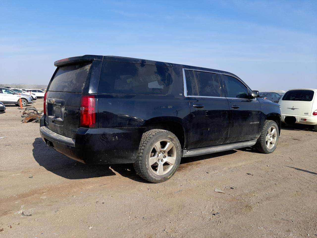 Image 3 of 2015 CHEVROLET SUBURBAN K1500 LT 2015 with VIN 1GNSKJKC8FR239680