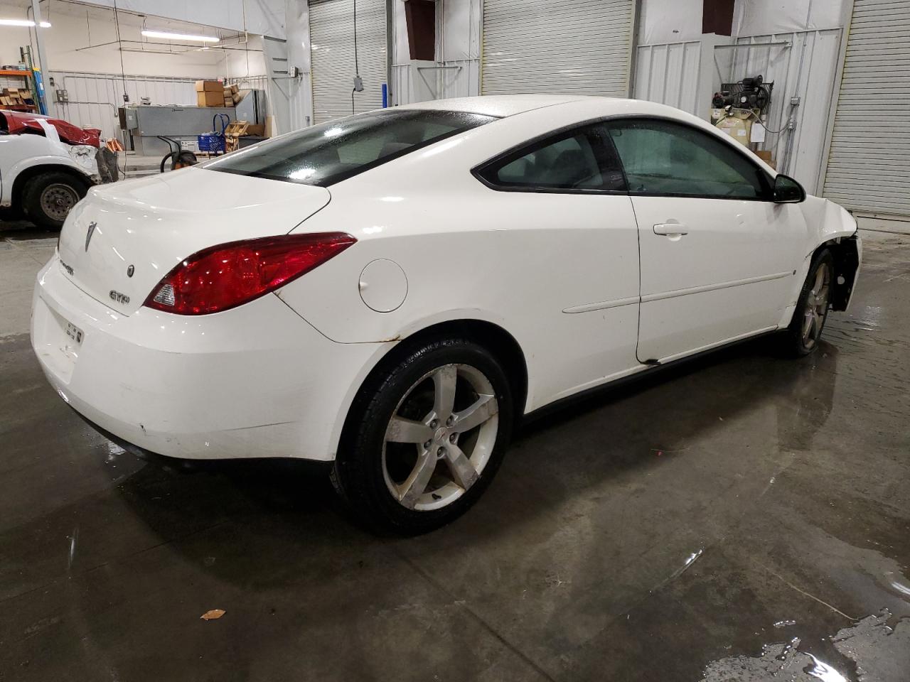 Image 3 of 2006 PONTIAC G6 GTP 2006 with VIN 1G2ZM171364235658