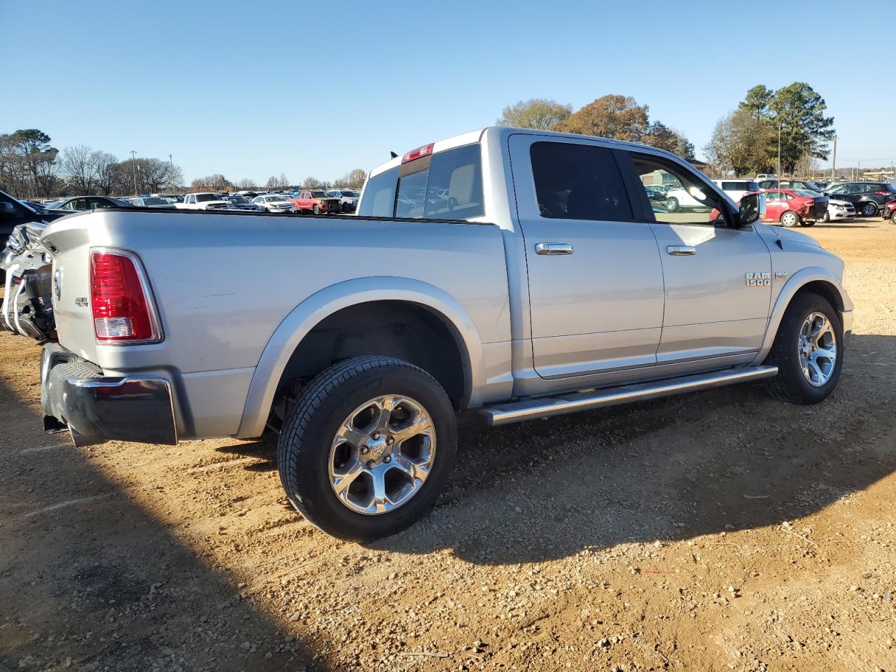 Изображение 3 2016 RAM 1500 LARAMIE 2016 с VIN 1C6RR7NT3GS229643
