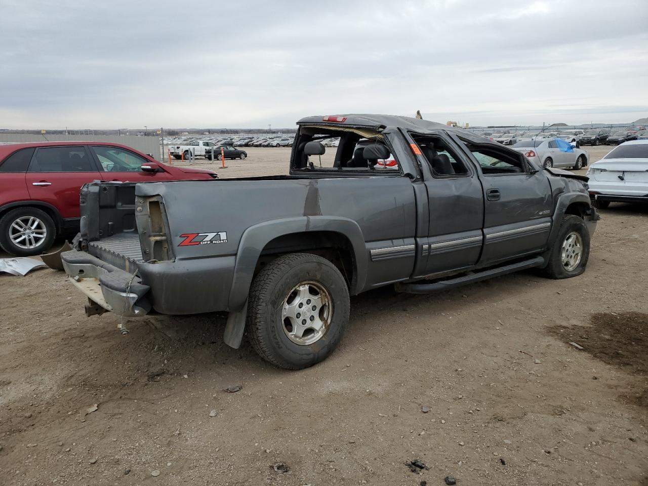 Image 3 of 2001 CHEVROLET SILVERADO K1500 2001 with VIN 1GCEK19T21E141112