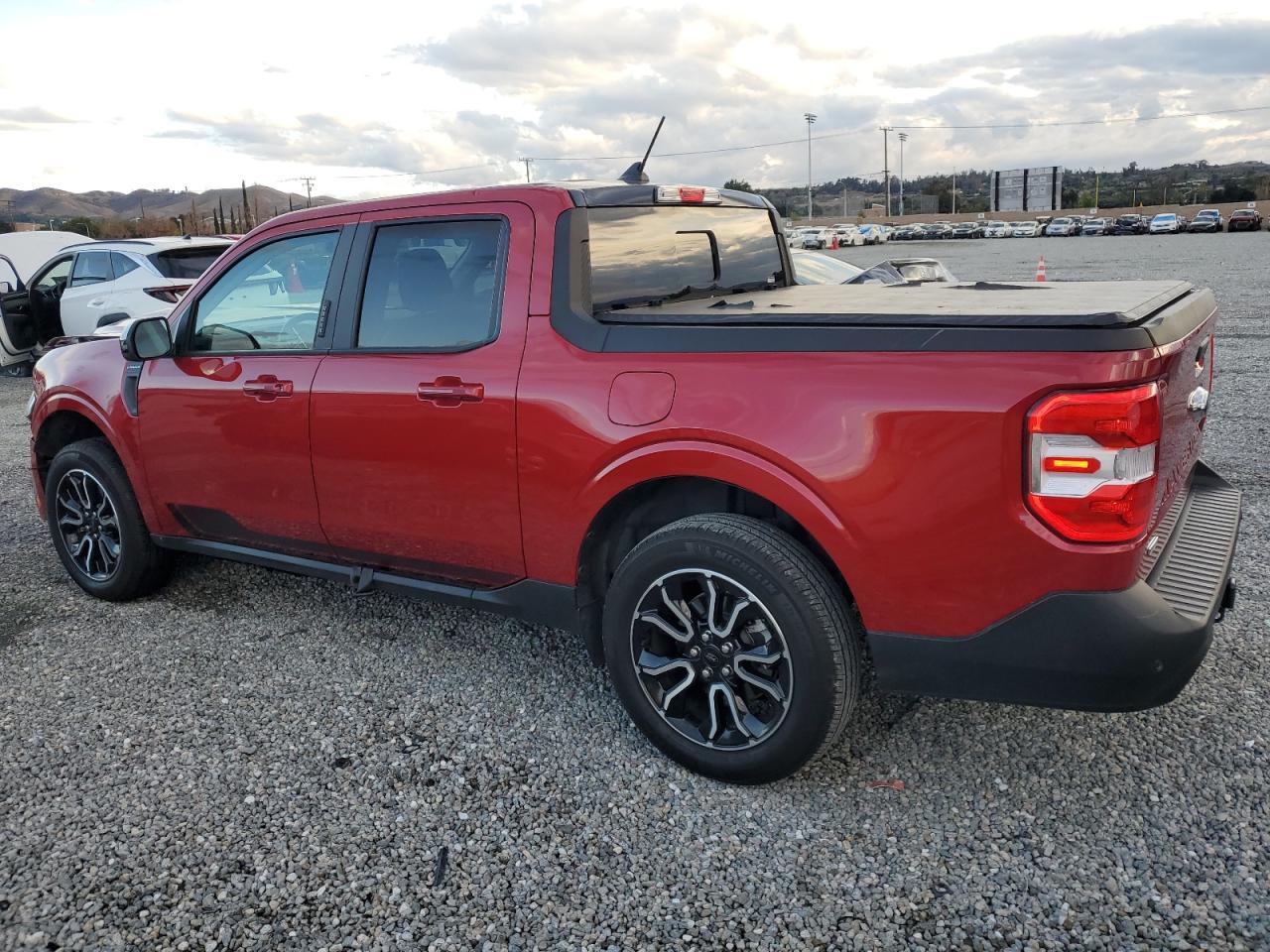 Image 2 of 2022 FORD MAVERICK XL 2022 with VIN 3FTTW8E33NRA38066