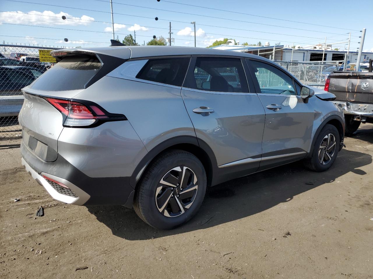 Obraz 3 z 2023 KIA SPORTAGE LX 2023 z VIN KNDPUCAG0P7057414